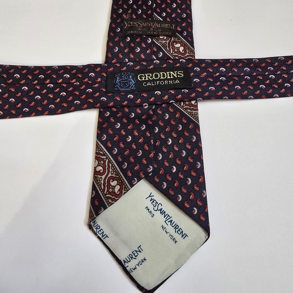 VTG YSL Yves Saint Laurent Grodins California Silk Men Neck Tie Red Navy Paisley - Picture 2 of 5